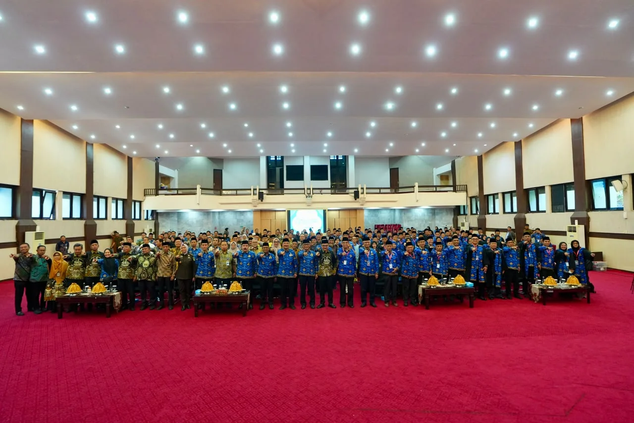 Sekda Jufri Rahman Buka Seminar Nasional dan Hadiri Pelantikan Dewan Hakim MTQ VIII KORPRI