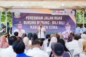Gubernur Sulsel Andi Sudirman Sulaiman meresmikan ruas Jalan Burung-Burung–Bili-Bili di Kabupaten Gowa